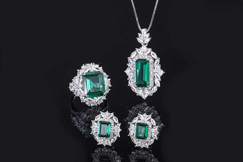 Green Pendent Set